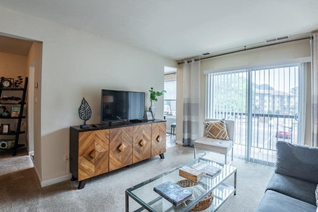 Chesapeake Glen Apartment Homes